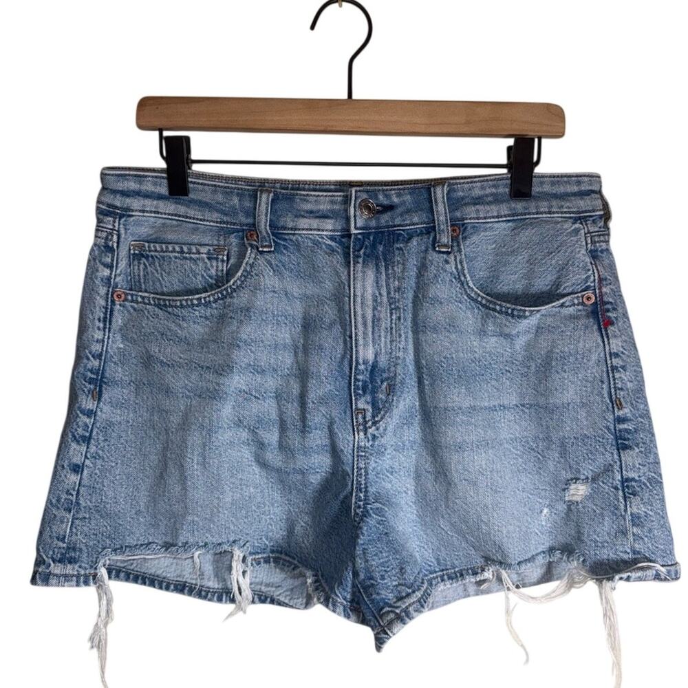 AMERICAN EAGLE OUTFITTERS Light Wash HighRise Distressed Cutoff Cowgirl Jorts 12